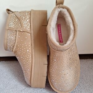 Rock & Candy Booties with Sparkling Details
